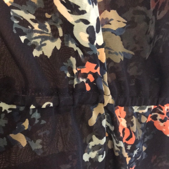 Top - Picture 2 of 3